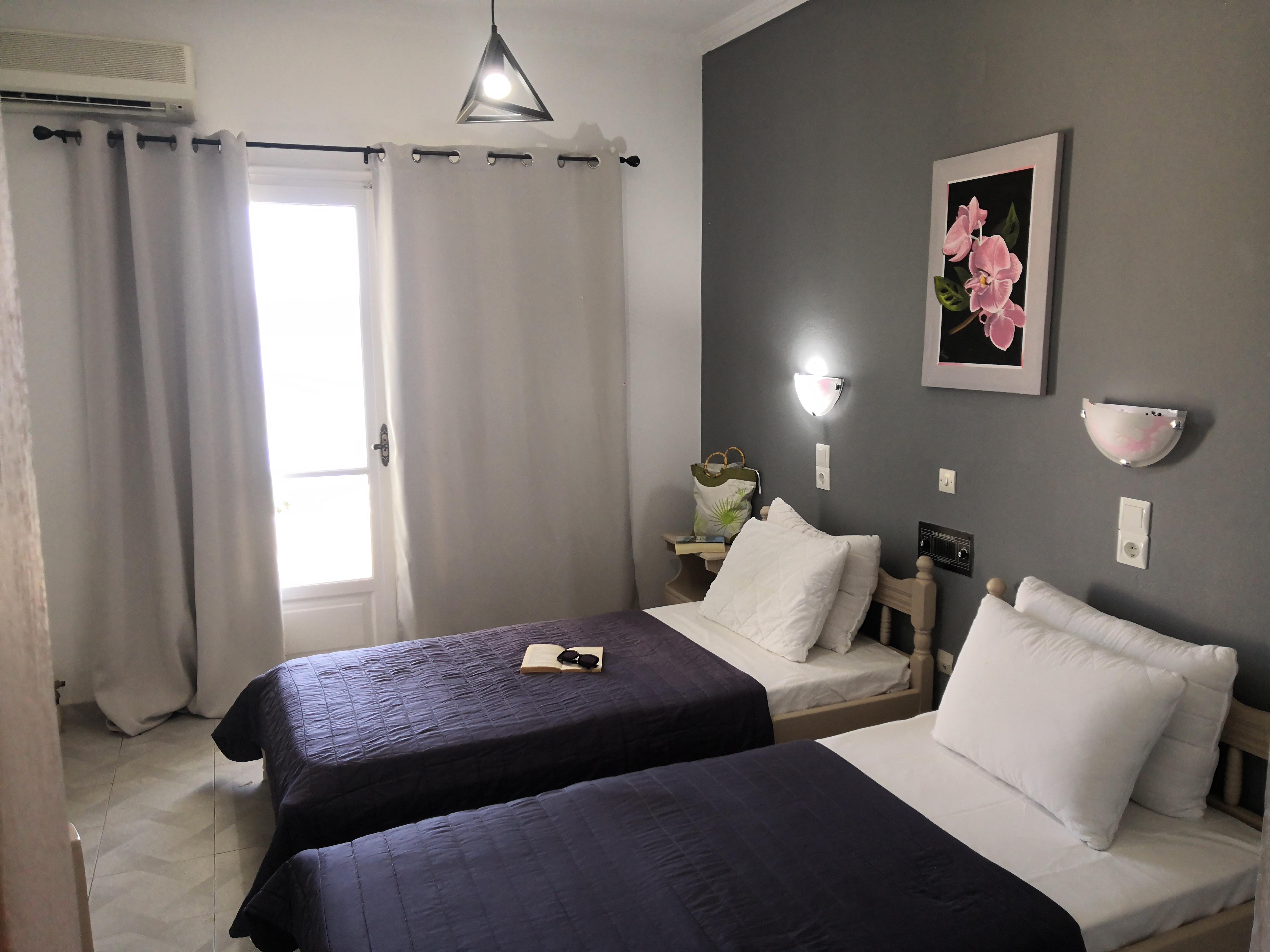 Tropicana Inn Нидри Екстериор снимка