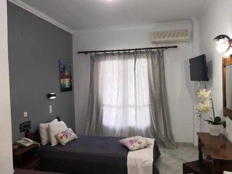 Tropicana Inn Нидри Екстериор снимка